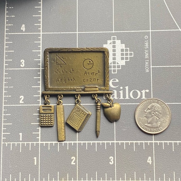 VTG JJ Jonette Antiqued Brass-Tone Classroom Math Teacher Appreciation Brooch - Picture 7 of 7